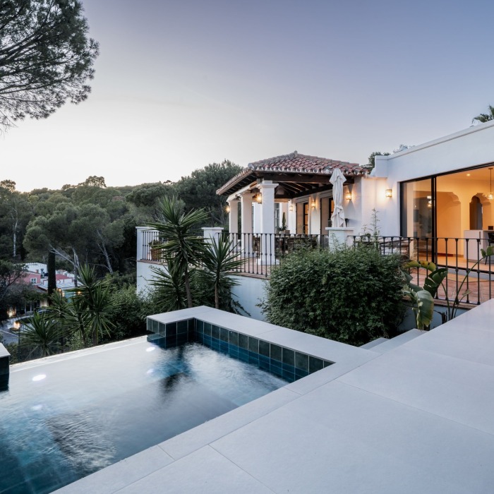 Villa Unica de estilo Ibiza en El Madroñal, Benahavis | Image 19
