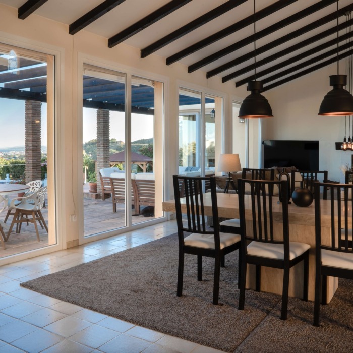 Villa with Panoramic Sea Views in El Padron, Estepona | Image 7