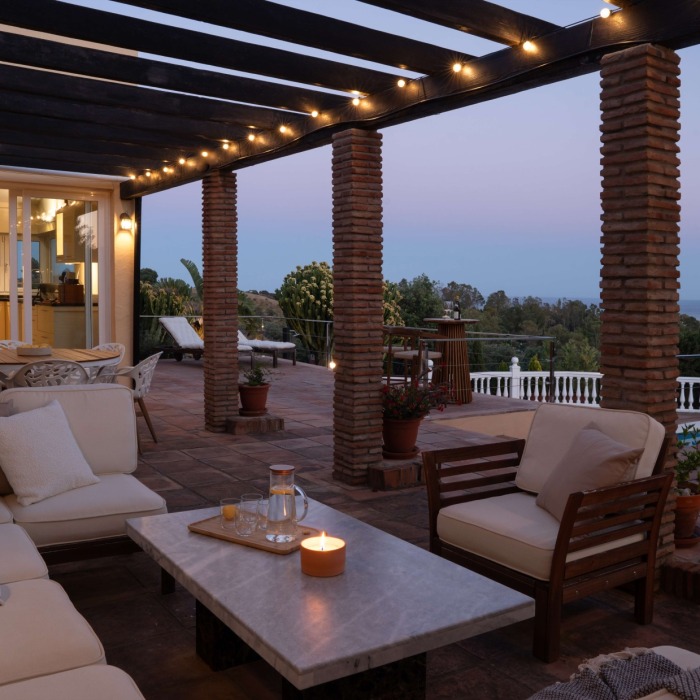 Villa with Panoramic Sea Views in El Padron, Estepona | Image 12
