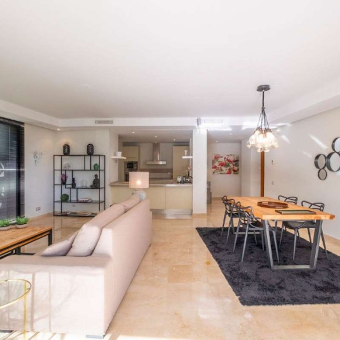 Apartment in Sierra Blanca, Marbella Golden Mile | Image 3