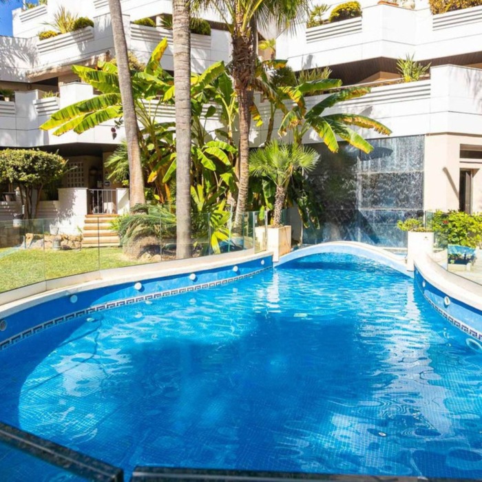 Beautiful Apartment in Fuente Aloha, Nueva Andalucia | Image 17
