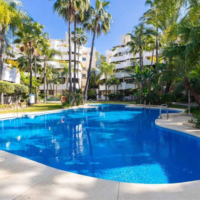 Beautiful Apartment in Fuente Aloha, Nueva Andalucia | Image 18