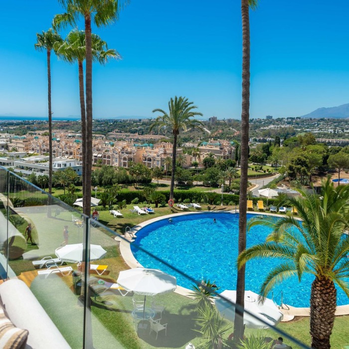 Luxurious Contemporary Apartment in Lomas de Marbella, Marbella Golden Mile | Image 20