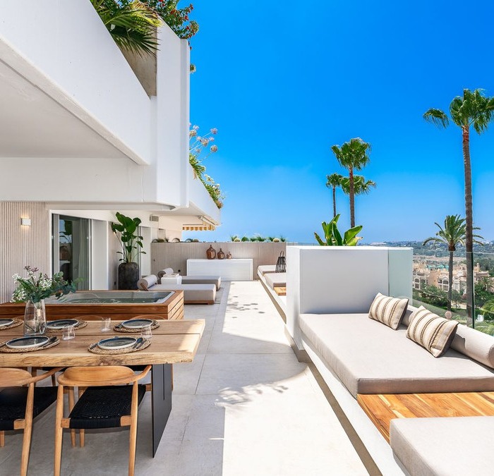 Luxurious Contemporary Apartment in Lomas de Marbella, Marbella Golden Mile