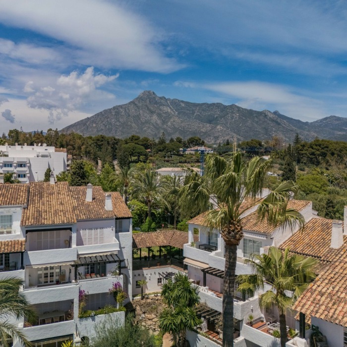 Luxurious Penthouse in Puente Romano, Marbella Golden Mile | Image 23