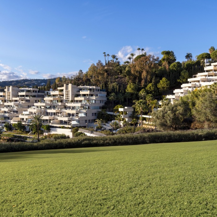 Apartment with Panoramic Sea View in La Cerquilla, Nueva Andalucia | Image 35
