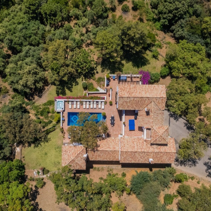 Impresionante Villa Andaluza en El Madroñal, Benahavis | Image 5