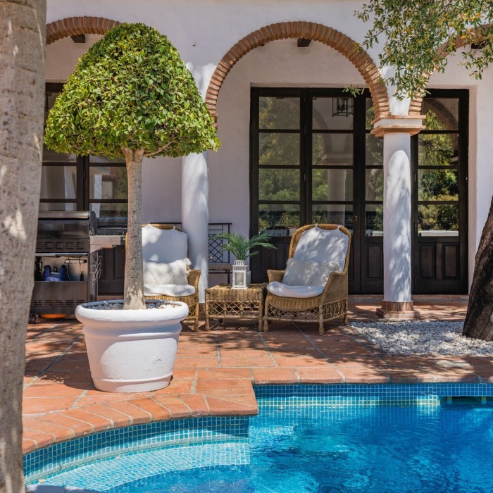 Breathtaking Andalusian Villa in El Madroñal, Benahavis | Image 34