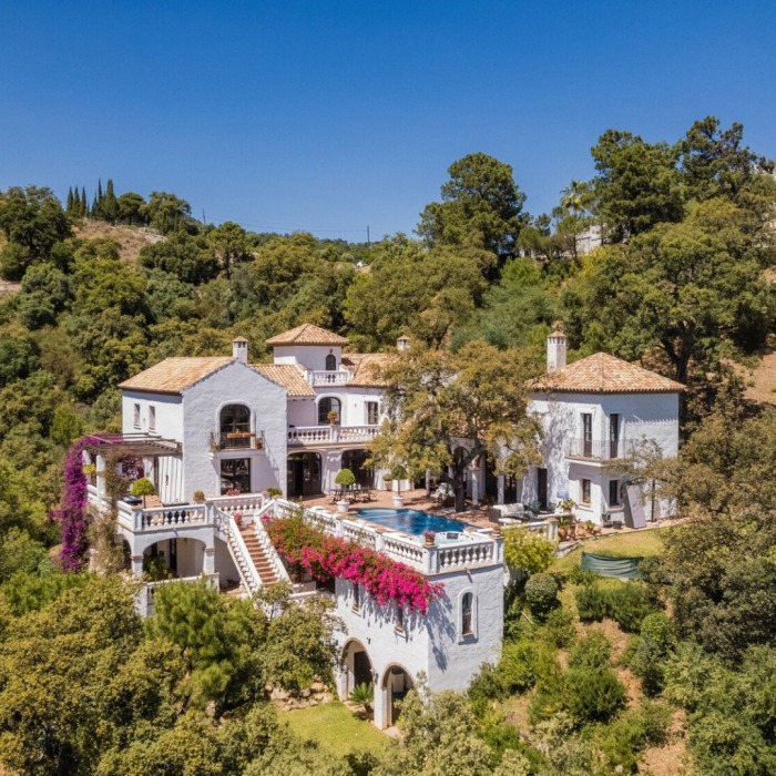 Impresionante Villa Andaluza en El Madroñal, Benahavis