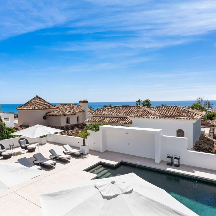 Hermosa Villa con Vistas Panorámicas al Mar en El Rosario, Marbella Este | Image 52