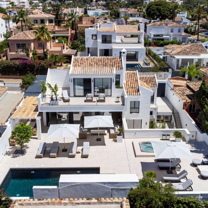 Beautiful Panoramic Sea View Villa in El Rosario, Marbella East | Image 1