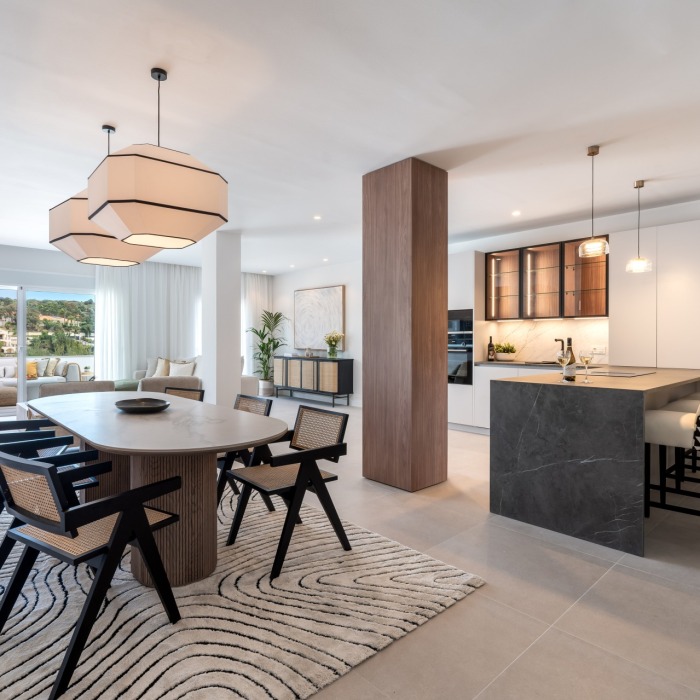Stunning Renovated Ground floor apartment nestled in the prestigious area of La Quinta, Benahavís | Image 4