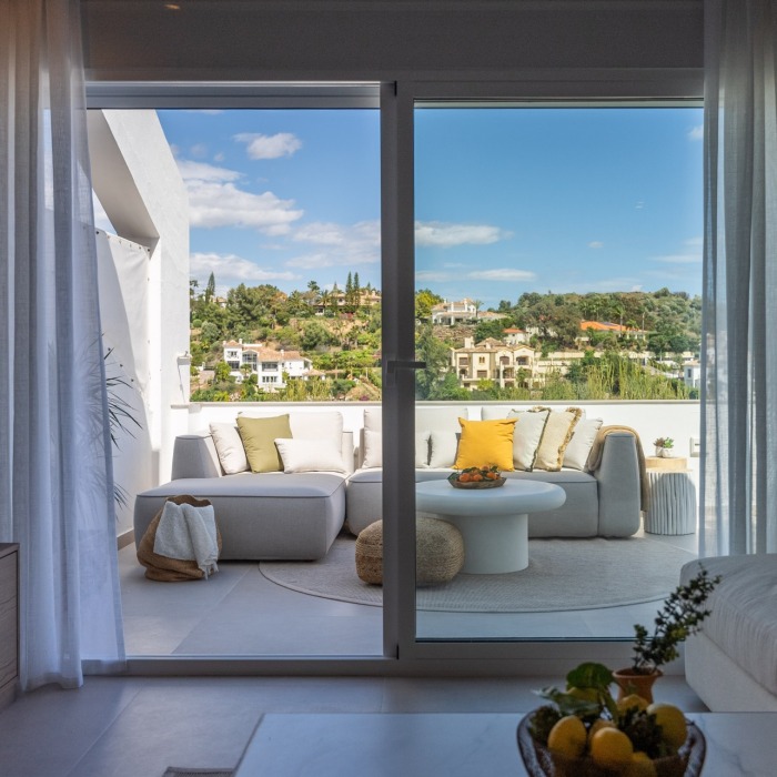 Stunning Renovated Ground floor apartment nestled in the prestigious area of La Quinta, Benahavís | Image 65
