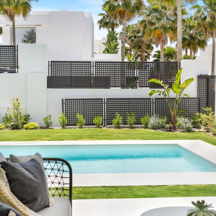 Villa moderna con vistas al mar en Rio Real, Marbella Este | Image 33