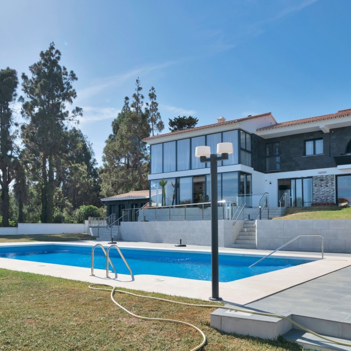 Magnificent villa converted into a boutique hotel, just 50 meters from the beach in El Chaparral, Mijas | Image 89