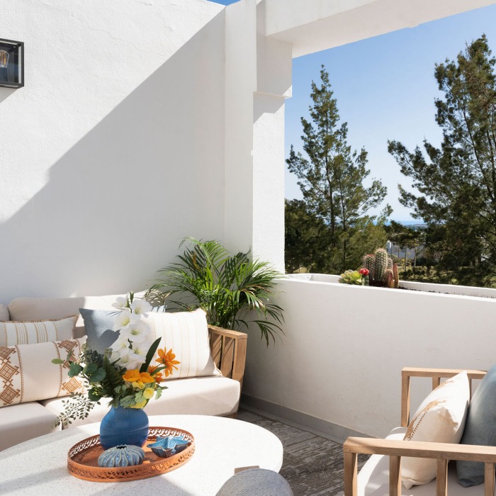 Modern Apartment in La Quinta, Benahavis Marbella | Image 4