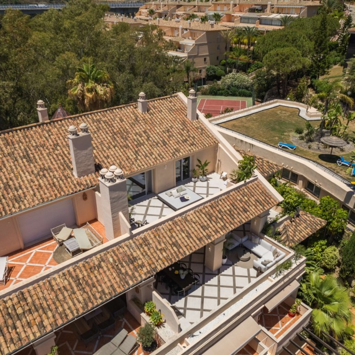 Exceptional Duplex Penthouse Albatross Hill 18 In Nueva Andalucia | Image 25