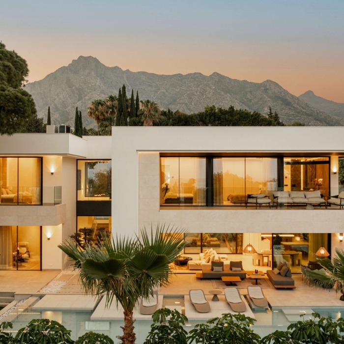 New Contemporary Villa in Nagueles, Marbella Golden Mile