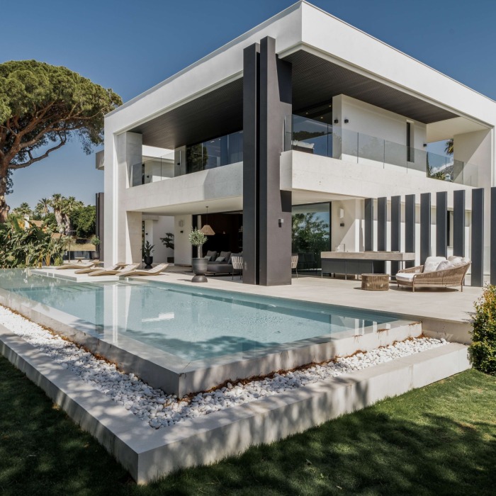 New Contemporary Villa in Nagueles, Marbella Golden Mile | Image 25