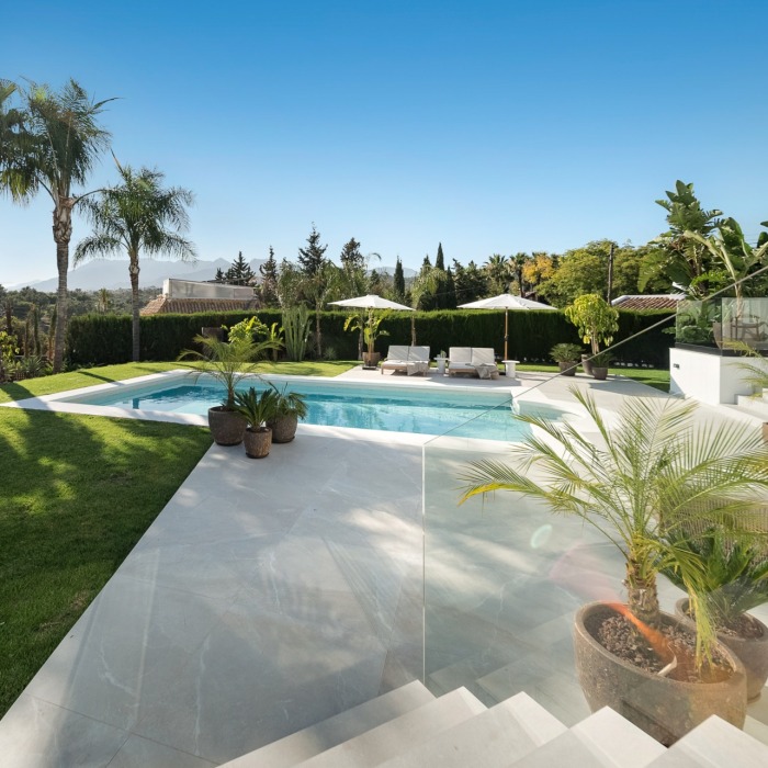 Sublime Villa avec vue Mer & Golf à El Rosario, Marbella Est | Image 24