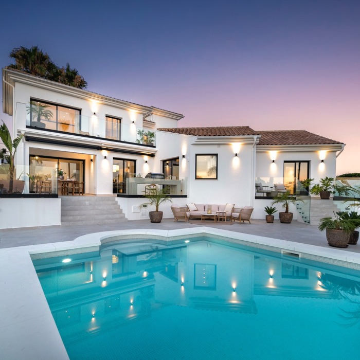 Sublime villa con vistas al Mar y al Golf en El Rosario, Marbella Este | Image 15