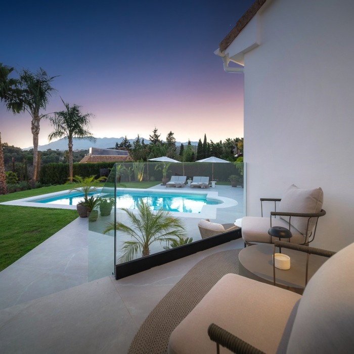 Sublime villa con vistas al Mar y al Golf en El Rosario, Marbella Este | Image 11