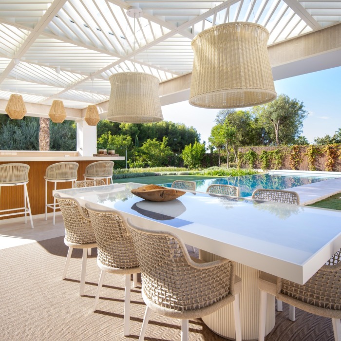 Unique tasteful designer villa in Reales, Marbella Golden Mile | Image 4