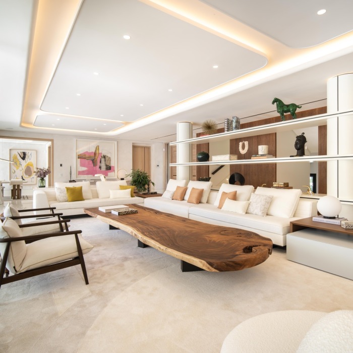 Villa única de diseño y buen gusto en Reales, Milla de Oro de Marbella | Image 8