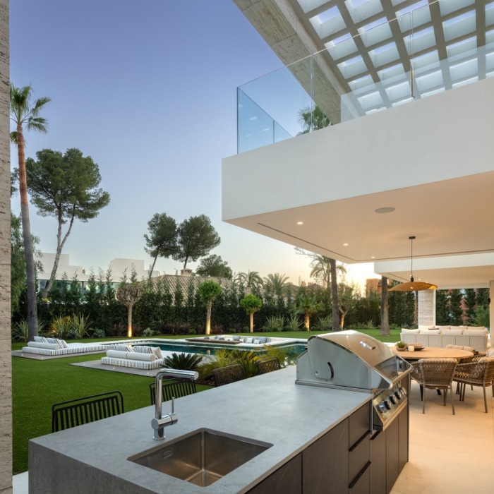 Villa moderne située dans la prestigieuse Atalaya Rio Verde à Nueva Andalucía | Image 25