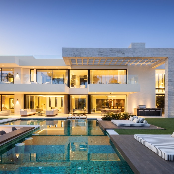 Exquisite modern villa located in the prestigious Atalaya Rio Verde in Nueva Andalucía | Image 26