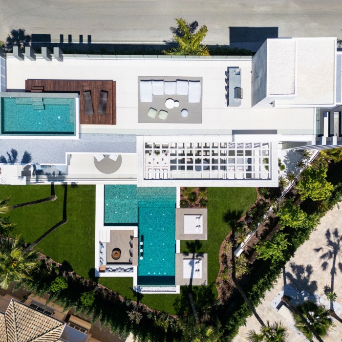 Exquisite modern villa located in the prestigious Atalaya Rio Verde in Nueva Andalucía | Image 28