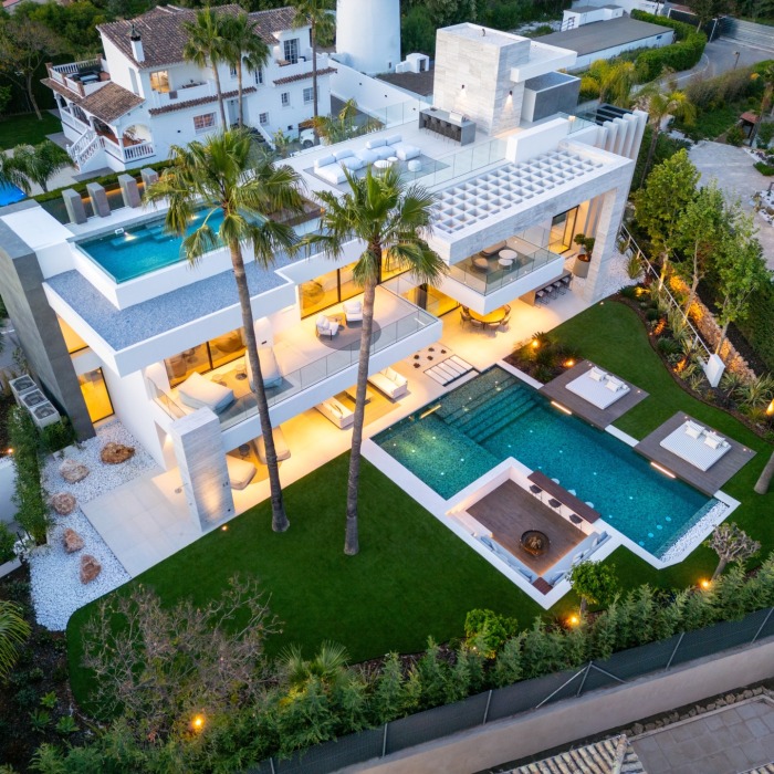 Villa moderne située dans la prestigieuse Atalaya Rio Verde à Nueva Andalucía | Image 32