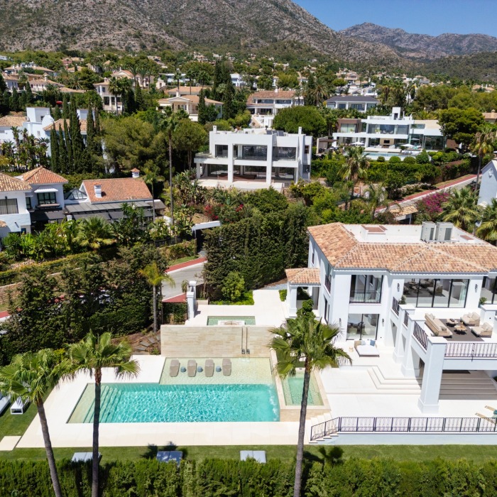 Amazing villa Rossini for sale in Sierra Blanca, Marbella31