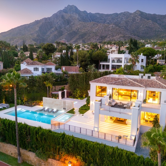 Stunning 6-bedroom Villa Rossini, Sierra Blanca, Marbella | Image 32