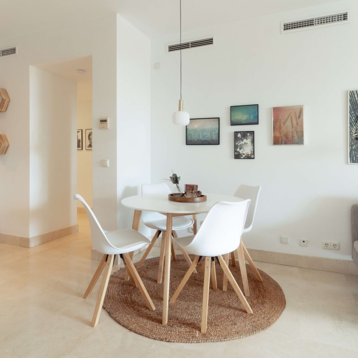 Bonito apartamento de 2 dormitorios en Las Tortugas, Nueva Andalucia | Image 1