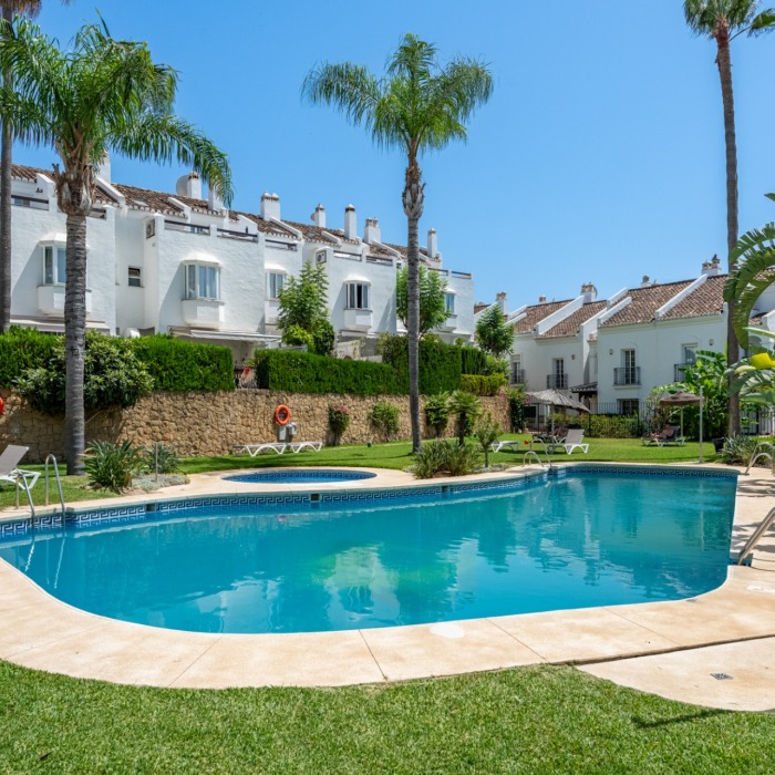 Maison de ville de 3 chambres à coucher à distance de marche de Puente Romano, Marbella | Image 37