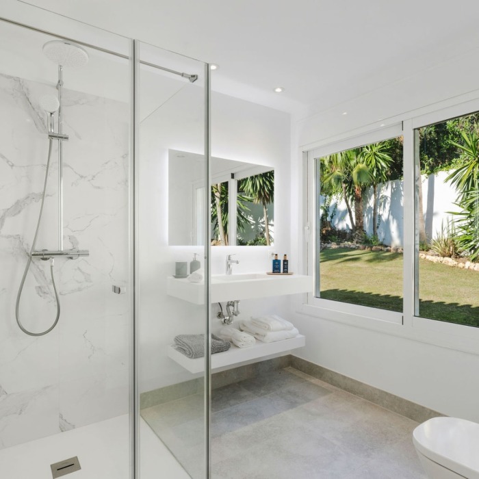 Villa Bellevue, recently renovated in El Rosario Marbella | Image 31