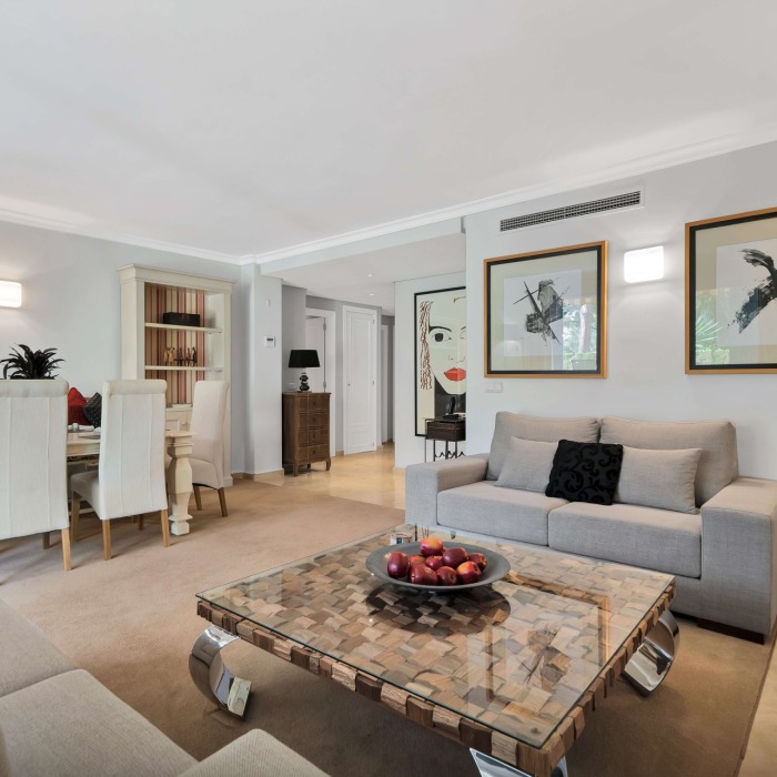 Bel appartement duplex au rez-de-chaussée situé dans le prestigieux quartier El Soto de la Quinta. | Image 14