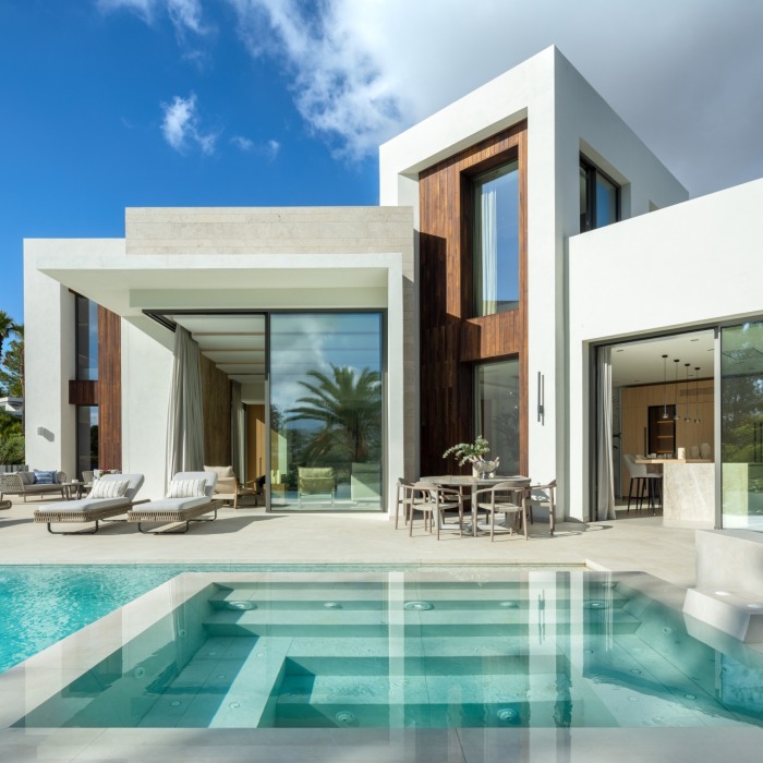 Fantastic Villa Imagine, frontline to Las Brisas Golf Club in Nueva Andalucia | Image 30