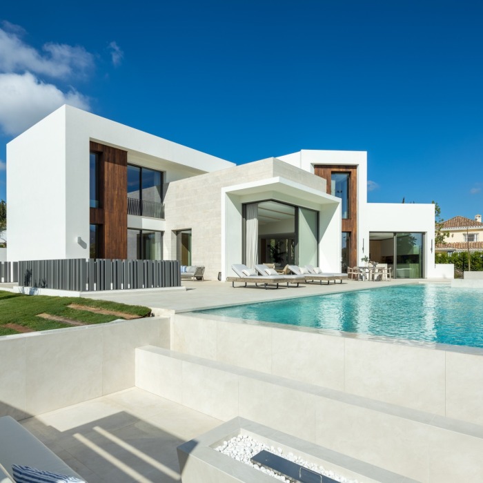 Fantastic Villa Imagine, frontline to Las Brisas Golf Club in Nueva Andalucia | Image 31