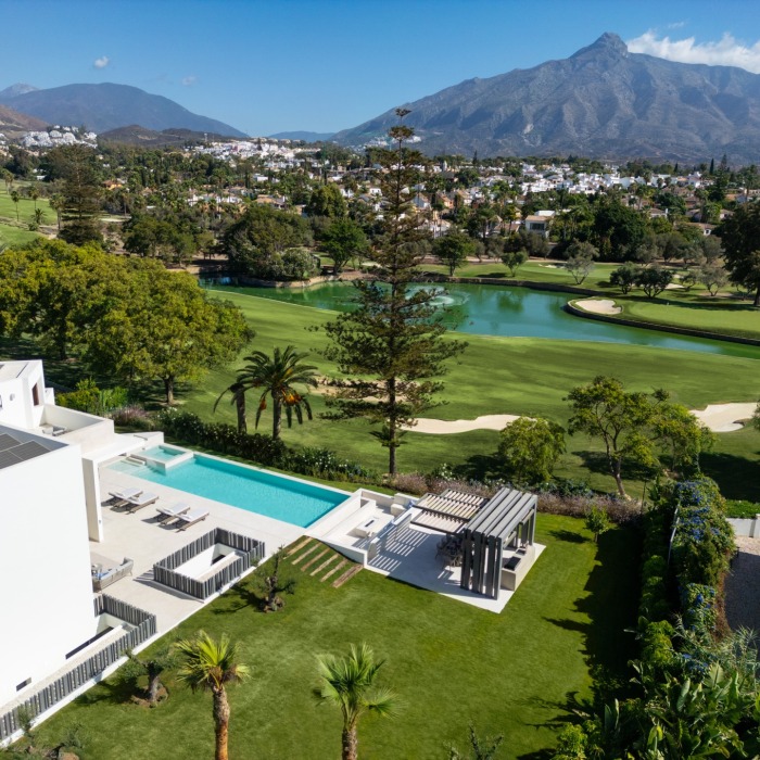 Fantastic Villa Imagine, frontline to Las Brisas Golf Club in Nueva Andalucia | Image 4