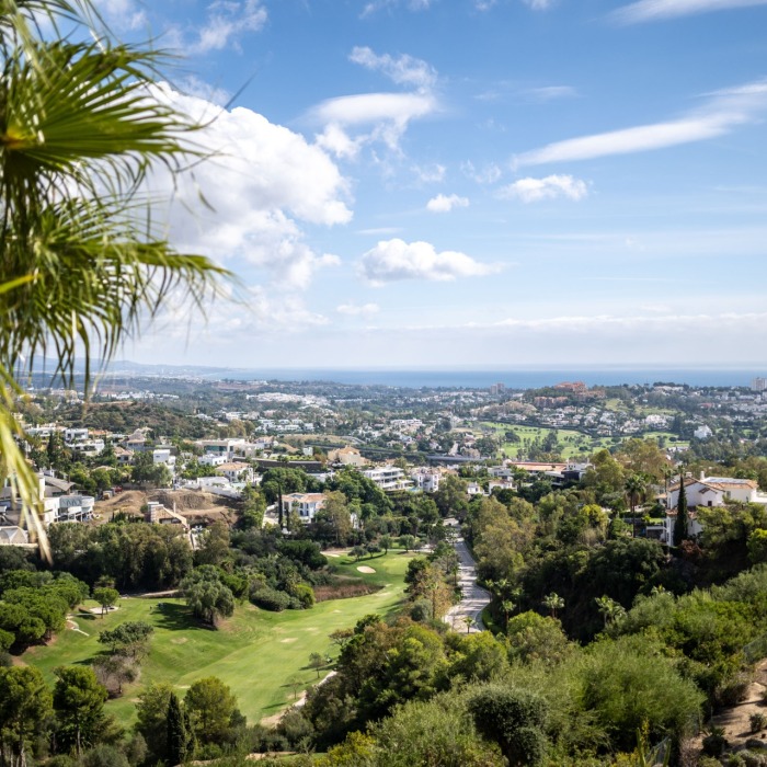 Incredible Penthouse with Panoramic Views in Buenavista, La Quinta, Benahavis | Image 26