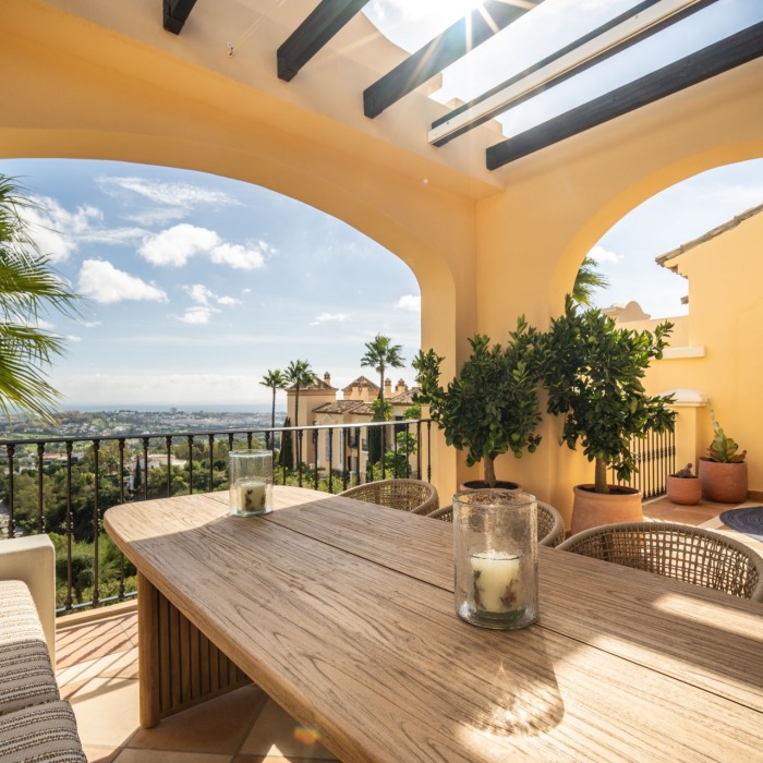 Incredible Penthouse with Panoramic Views in Buenavista, La Quinta, Benahavis | Image 2