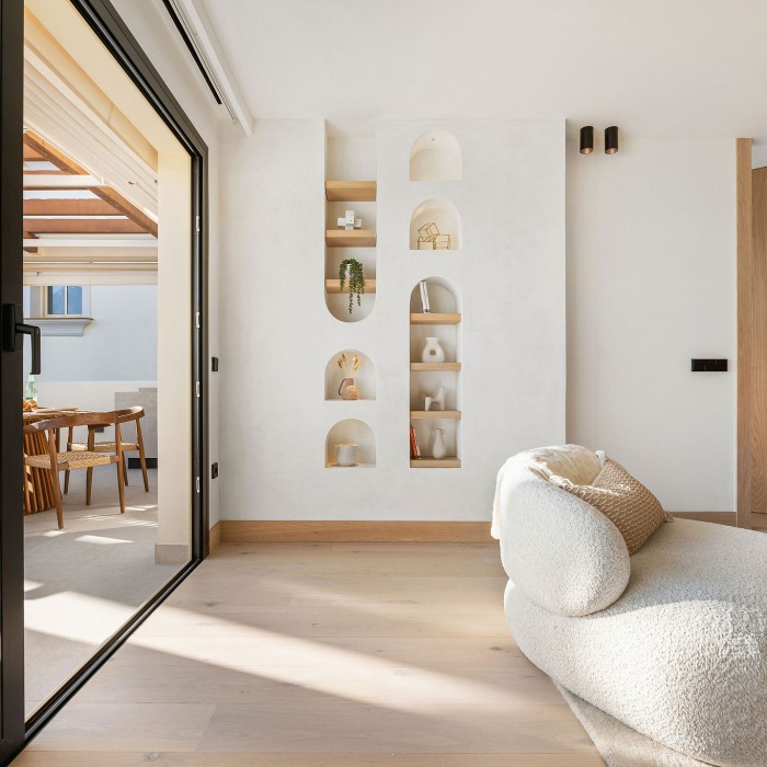 Modern apartment in Palacetes Los Belvederes, Nueva Andalucia | Image 7