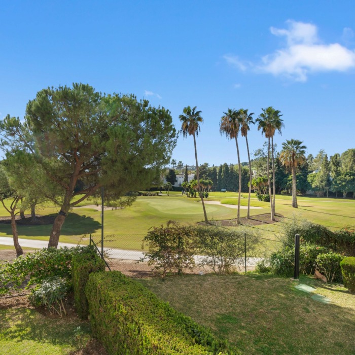 Beautiful renovated apartment in Alcores del Golf, Nueva Andalucia | Image 9