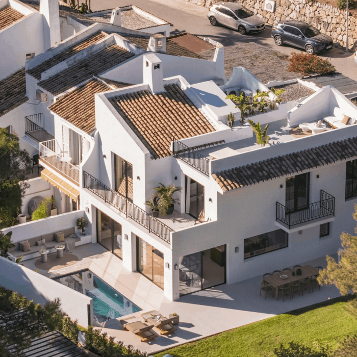 Stunning 5-bedroom semi-detached house in Nueva Andalucia, Marbella