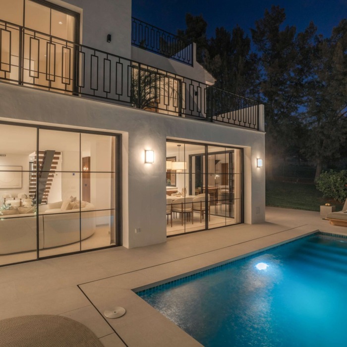 Stunning 5-bedroom semi-detached house in Nueva Andalucia, Marbella | Image 3