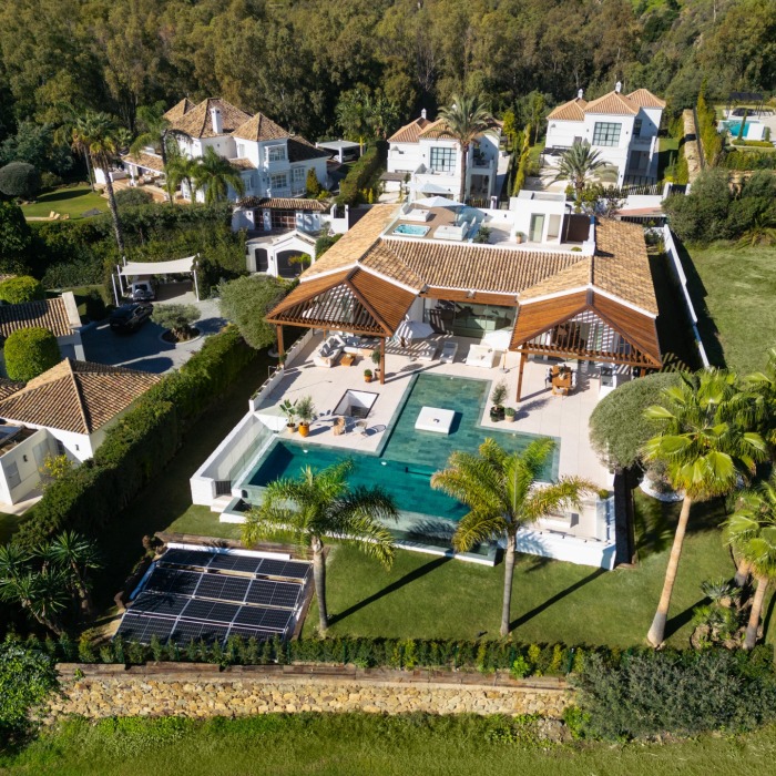 Captivating modern villa steps away from Las Brisas Golf Course, Nueva Andulacia | Image 14