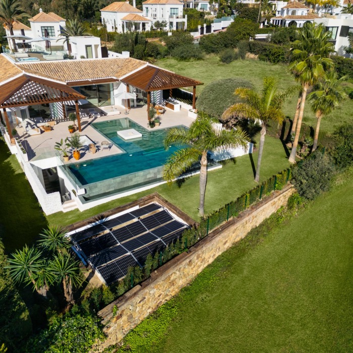 Captivating modern villa steps away from Las Brisas Golf Course, Nueva Andulacia | Image 25