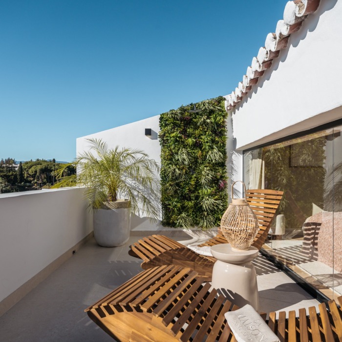 Superbe maison de ville à Altos de Puente Romano, Marbella Golden Mile | Image 17